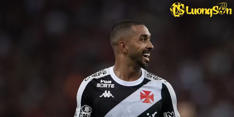 Hành trình sự nghiệp bóng đá của Paulo Henrique